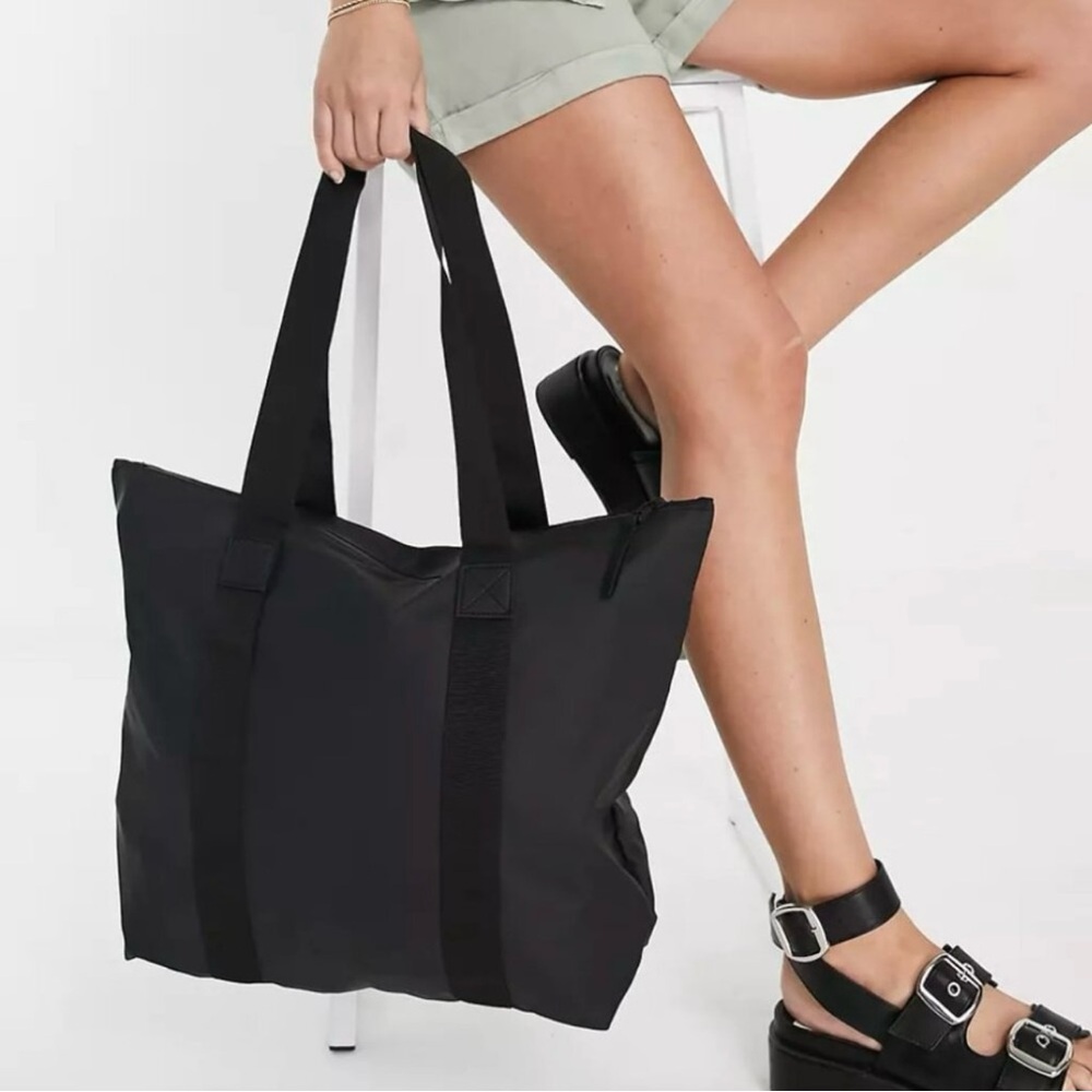 ❌SOLD❌NWOT RAINS Rush Waterproof Tote Bag